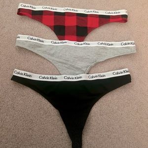 NEVER WORN Calvin Klein 3-Pack Thongs